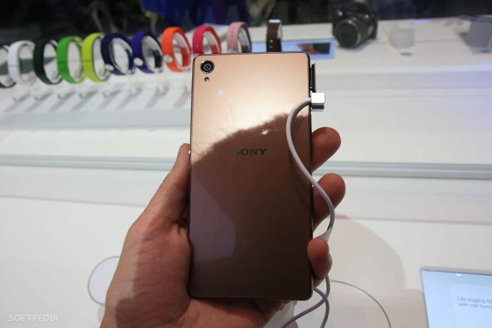 IFA-2014-Sony-Xperia-Z3-and-Xperia-Z3-Compact-Hands-On-457835-29