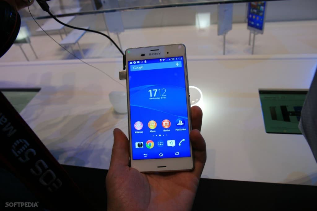IFA-2014-Sony-Xperia-Z3-and-Xperia-Z3-Compact-Hands-On-457835-4